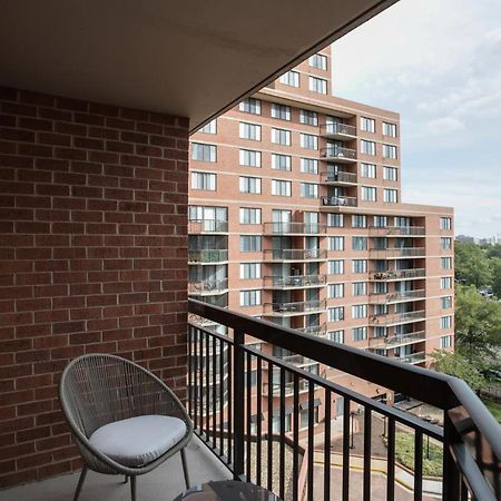 Stylish And Charming Apartment In Pentagon City 알링턴 외부 사진