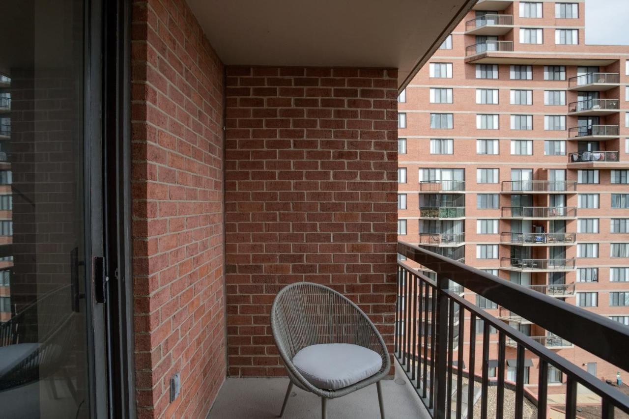 Stylish And Charming Apartment In Pentagon City 알링턴 외부 사진